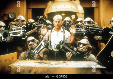 DAS KÜNSTLERPUBLIKATION ELEMENT / The Fifth Element USA / F 1996 / Szene Luc Besson Mit BRUCE WILLIS (Korben Dallas) Regie: Luc Besson aka. Das fünfte Element Stockfoto