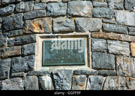 Memorial Tower Plaque, Heuhaufen Mountain State Park, Connecticut Stockfoto