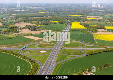 Antenne zu sehen, Autobahnkreuz Kamener Kreuz Kamen, A1 und A2, Luftaufnahme von Kamen, Ruhrgebiet, Nordrhein-Westfalen,