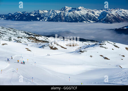 Geographie/Reisen, Österreich, Vorarlberg, Skigebiet, Gottesacker Plateau, Kleinwalsertal, dahinter Allgaeuer Alpen, Allgäu, Freedom-Of - Panorama Stockfoto