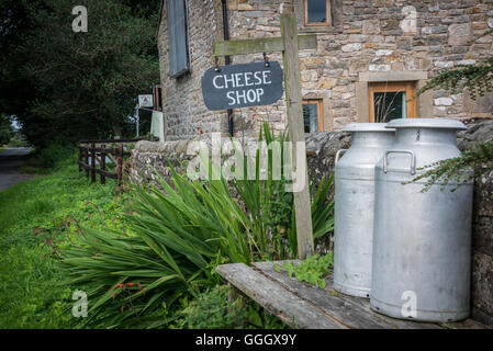Käse-Shop Zeichen, Northumberland, UK Stockfoto