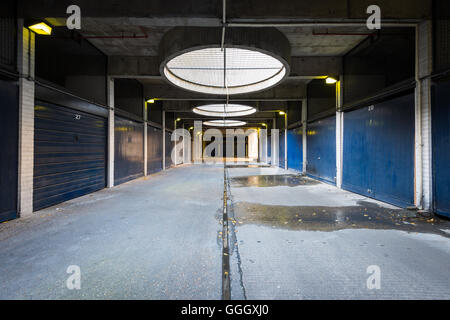 Parkplatz rund um Barbican in London, Vereinigtes Königreich Stockfoto