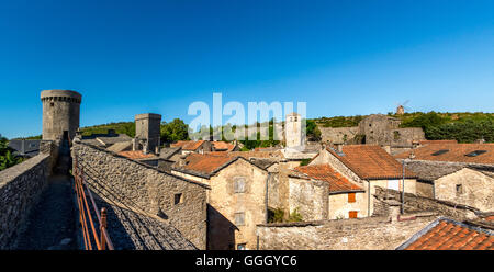 La Couvertoirade gekennzeichnet Les Plus Beaux Dörfer de France, Larzac Hochebene, Aveyron, Frankreich Stockfoto