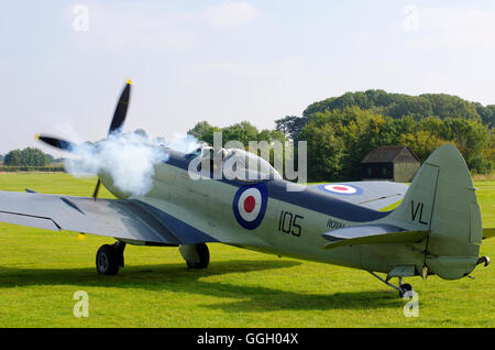 Vickers Supermarine Seafire F.Mk XVII, SX336 auf dem Old Warden Airfield, Stockfoto