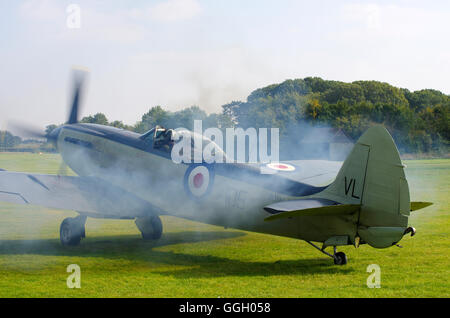 Vickers Supermarine Seafire F.Mk XVII, SX336 auf dem Old Warden Airfield, Stockfoto