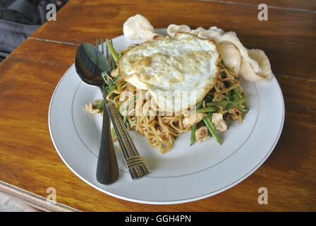 Mie Goreng. Eine indonesische Rezept. Indonesien. Gebratene Nudeln. Stockfoto