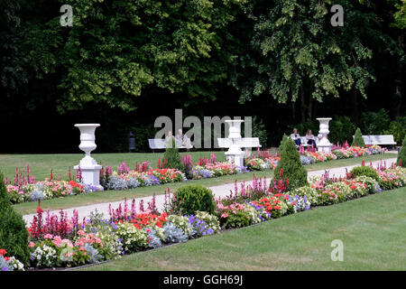 Blick auf den Botanischen Garten an der Nordseite des Neorenaissance-Stils des 18. Jahrhunderts von Tiskeviciai, Tiskevicius-Palast oder Tyszkiewicz-Palast im Badeort Palanga, Litauen Stockfoto