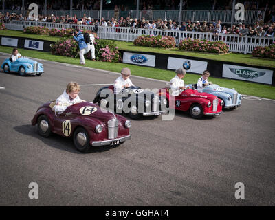 Settrington Cup für Tretautos, Austin J40 Pedal Auto, Goodwood Revival 2014, Racing Sport, Oldtimer, Goodwood, Chichester, Su Stockfoto