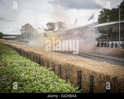 Burnout, Goodwood Festival of Speed 2014, Rennen, Autorennen, Oldtimer, Chichester, Sussex, Vereinigtes Königreich, Großbritannien Stockfoto