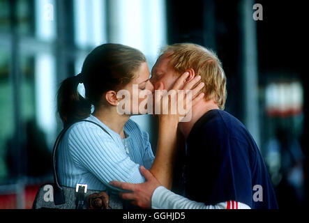 ADAM & EVA / D 2002 / Paul Harather Eva (MARIE BÄUMER), Adam (SIMON SCHWARZ) Regie: Paul Harather Stockfoto