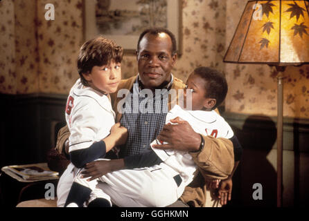 ANGELS - ENGEL GIBT ES WIRKLICH / Engel im Outfield USA 1994 / William Dear Szene Mit Roger (JOSEPH GORDON-LEVITT), George Knox (DANNY GLOVER) Und J.P (MILTON DAVIS JR.) Regie: William Dear aka. Angels in the Outfield Stockfoto