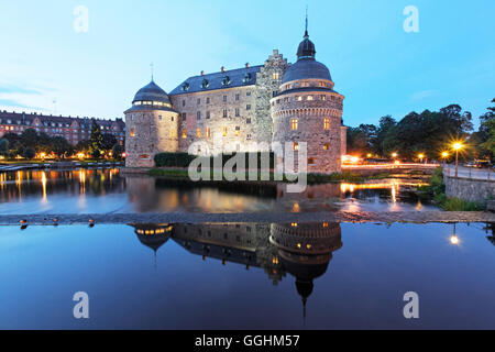 Wasserburg am Abend, Örebro Slott, Örebro, Schweden Stockfoto