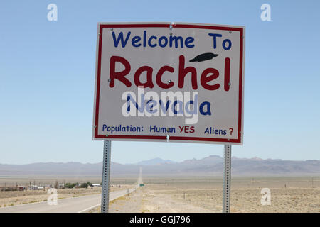 Geographie/Reisen, USA, Nevada, Rachel, Rachel, UFO Kapital, Extraterrestrial Highway, Hayway 375, Additional-Rights - Clearance-Info - Not-Available Stockfoto