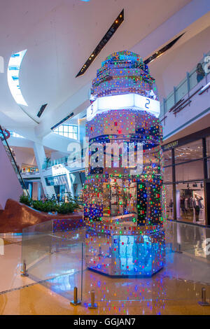 Tatsuo Miyajima HOTO Skulptur in die Kristalle Mall in Las Vegas anzeigen Stockfoto