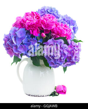 Leuchtend rosa und blaue Blüten Stockfoto