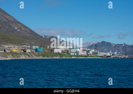 Russland, Komsomolskaja Bay Chukotka autonomes Okrug. Hafen von Provideniya, über die Beringstraße von Alaska. Stockfoto
