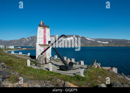 Russland, Komsomolskaja Bay Chukotka autonomes Okrug. Hafen von Provideniya, über die Beringstraße von Alaska. Alter Leuchtturm. Stockfoto