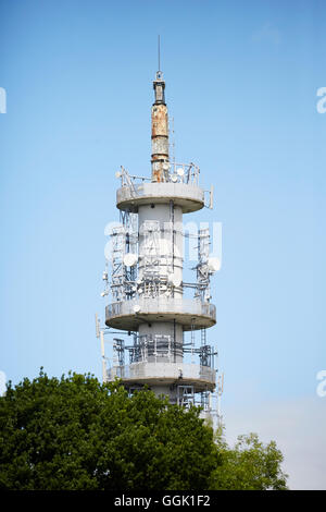 Heaton Park BT Tower hohen Fernmeldeturm aus Stahlbeton, einer der sieben Türme der BT "Chilterns" Design gebaut Stockfoto