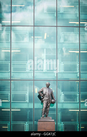 Manchester united Holy Trinity Matt Busby Sculpte Statue Künstler kreative Designer entworfen, Handarbeit gefertigt erstellt aus Stockfoto