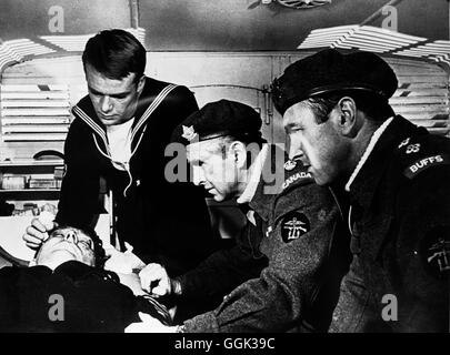 STURM AUF sterben EISERNE KÜSTE / Angriff auf die eiserne Küste USA/GB 1968 / Paul Wendkos Szene Mit Major James Wison (LLOYD BRIDGES mi.), Leutnant Graham (HOWARD zahlt re.) Regie: Paul Wendkos aka. Angriff auf die Eisen-Küste Stockfoto