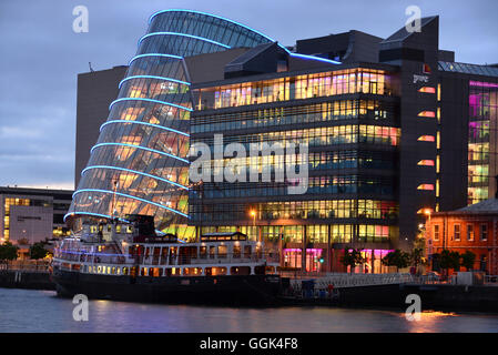 Blick über den Fluss Liffey, Convention Centre Dublin, CCD, Docklands, Dublin, Irland Stockfoto