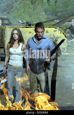 WRONG TURN / falsch drehen USA 2003 / Rob Schmidt Jessie (ELIZA DUSHKU), Chris (DESMOND HARRINGTON) Regie: Rob Schmidt aka. Wrong Turn Stockfoto