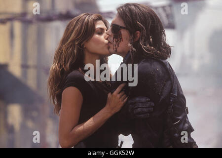 ONCE UPON A TIME IN MEXICO / USA 2003 / Robert Rodriguez Special Agent Ajedrez (EVA MENDES) Und CIA-Agent Sands (JOHNNY DEPP)-Regie: Robert Rodriguez Stockfoto