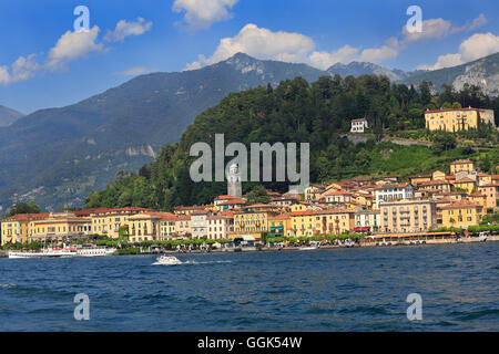 Blick auf die Küstenlinie von Bellagio, Comer See, Italien Stockfoto