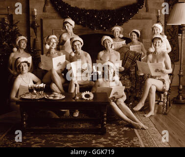 KALENDER GIRLS / Kalender Girls UK 2003 / Nigel Cole Szene Mit Cora (LINDA BASSETT), Chris Harper (HELEN MIRREN), Celia (CELIA IMRIE), Annie Clark (JULIE WALTERS), ROS März, Ruth (PENELOPE WILTON), Jessie (ANNETTE CROSBIE), ANGELA CURRAN, GEORGIE GLEN Und JANET HOWD Regie: Nigel Cole aka. Kalender-Girls Stockfoto