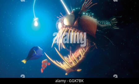 FINDET NEMO / Finding Nemo USA 2003 / Andrew Stanton, Lee Unkrich Szene Mit Dem Anglerfisch Regie: Andrew Stanton, Lee Unkrich aka. Findet Nemo Stockfoto