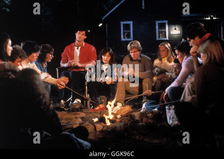 FREITAG, DER 13. -JASON KEHRT ZURÜCK / Freitag, der 13. - Teil 2 USA 1981 / Steve Miner Szene Mit WARRINGTON GILLETTE (Jason Voorhees), AMY STEEL (Ginny Feld)-Regie: Steve Miner aka. Friday The 13th - Part 2 Stockfoto