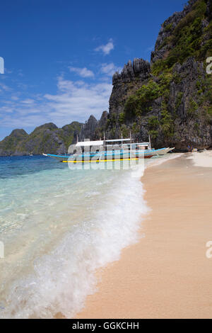 Tropische Strände des Archipels Bacuit in der Nähe von El Nido, Palawan Island, South China Sea, Philippinen, Asien Stockfoto