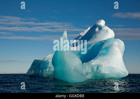 Eisberg in hellem Sonnenlicht, Vogel-Point, Ross Island, Antarktis Stockfoto