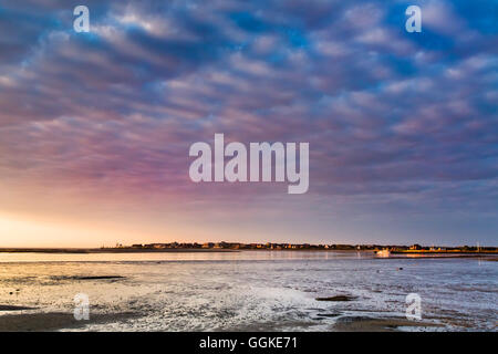 Sonnenaufgang über dem Meer, Insel Amrum, Nord friesischen Watteninseln, Schleswig-Holstein, Deutschland Stockfoto