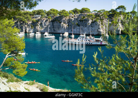 Kajakfahren in der Calanque de Port Miou, Bouches-du-Rhône, Frankreich Stockfoto