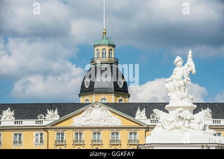 Schloss Karlsruhe, Karlsruhe, Baden-Württemberg, Deutschland Stockfoto