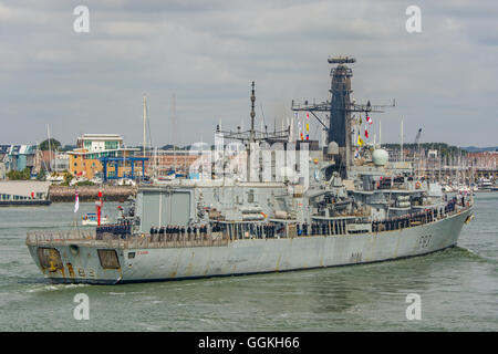 HMS St Albans (F83), kehrt nach Portsmouth nach Golf-Bereitstellung. Stockfoto