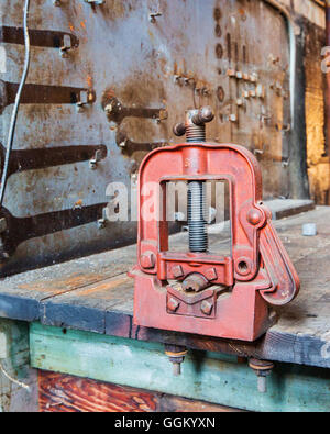 Elektriker Werkbank an Vintage Dampferzeuger, Dampfturbine, Seattle, WA, Georgetown Dampfanlage Stockfoto