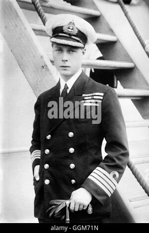 Edward VIII. Porträt des Prinzen von Wales, zukünftige König Edward VIII. und Herzog von Windsor (1894-1972), in Marine Uniform. Undatiertes Bild von Bains News Service Stockfoto