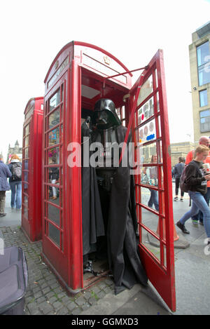 Edinburgh, Scotland, UK 5. August 2016. Bilder vom ersten Tag des Edinburgh Festival Fringe 2016, dass dieses Jahr verfügt über mehr als 3.000 unglaubliche, einzigartige und inspirierende Veranstaltungen über 05-29 August. Bildnachweis: Gerard Fähre/Alamy Live-Nachrichten Stockfoto