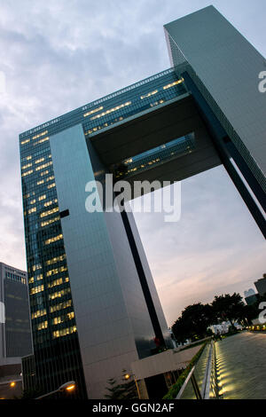 Hong Kong, Hong Kong SAR, China. 21. Sep, 2015. Die Lichter der Skyline von LegCo Komplex; Hong Kong gesetzgebenden Rat und Regierungsgebäude am Tamar Park Admiralität © Jayne Russell/ZUMA Draht/Alamy Live News Stockfoto