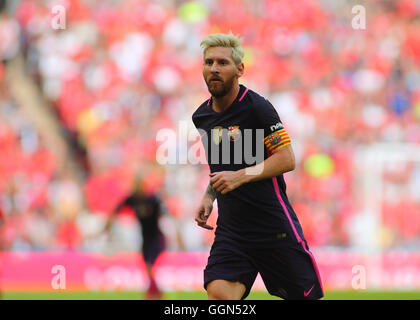 Wembley Stadium, London, UK. 6. August 2016. Internationale Champions Cup Fußball. Liverpool gegen Barcelona. Barcelona-Stürmer Lionel Messi fährt in Position Credit: Action Plus Sport/Alamy Live News Stockfoto