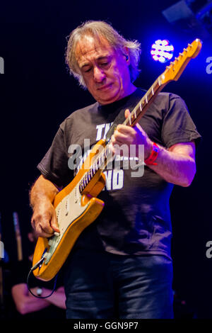 Wickham, Hampshire, UK. 6. August 2016. Trevor Horn Band bei Wickham Festival 2016 Credit: James Houlbrook/Alamy Live-Nachrichten Stockfoto