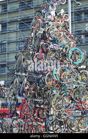 Skulptur-Fahrräder im freien Stockfoto