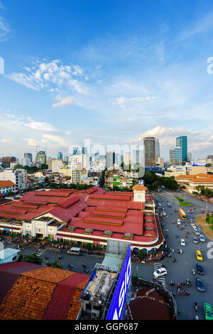 Die Innenstadt von Saigon, Ben Thanh Market und Quach Thi Trang Park im Sonnenuntergang, Vietnam. Stockfoto