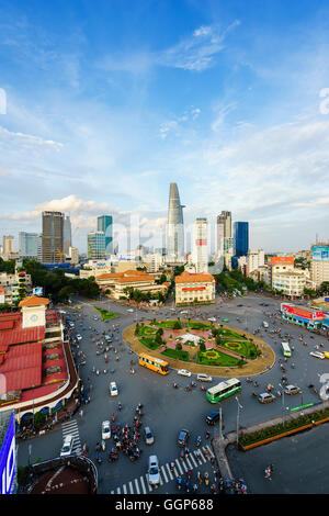 Die Innenstadt von Saigon, Ben Thanh Market und Quach Thi Trang Park im Sonnenuntergang, Vietnam. Stockfoto