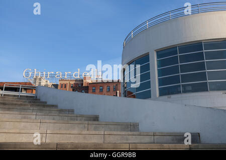 San Francisco, Kalifornien: San Francisco Maritime Museum im Aquatic Park Badehaus Altbau. Stockfoto