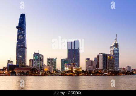 Ho-Chi-Minh-Stadt Skyline und den Saigon river Stockfoto