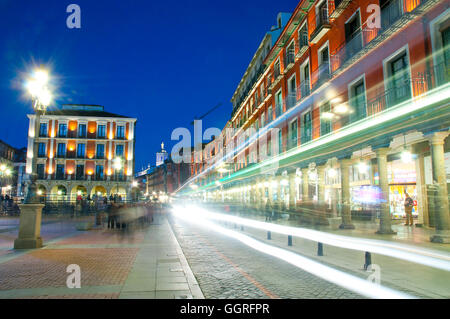 Der Hauptplatz in der Nacht. Valladolid, Kastilien-León, Spanien. Stockfoto