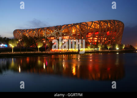 Chinas Nationalstadion oder Nest des Vogels Gastgeber der Olympischen Spiele 2008 in Peking - China Stockfoto